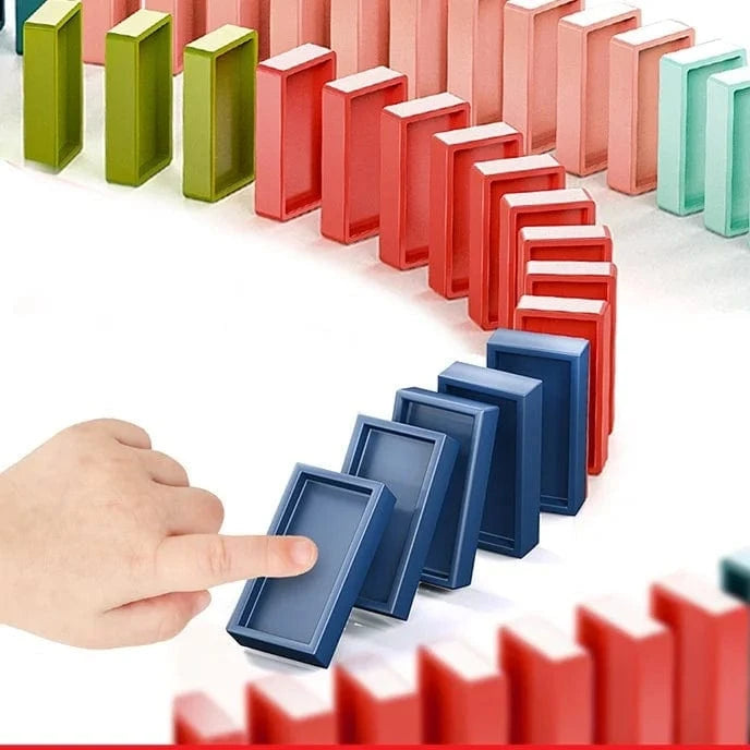 Train Montessori à Dominos